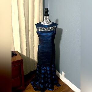 Long maxi, navy blue dress!